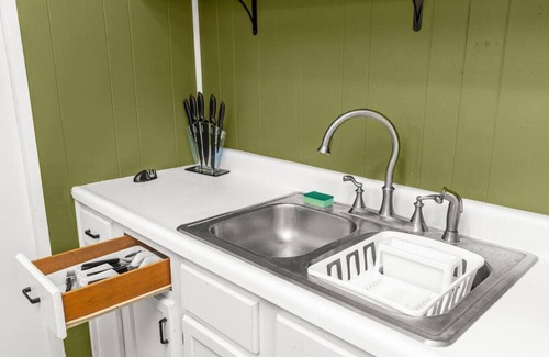 Peoria House | BLISSFULL BOHO COTTAGE - 2BD near the Heights