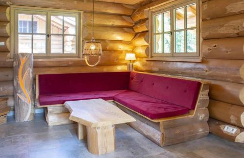 Glatten House | Blockhaus Almhütte Hofblick