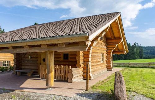 Glatten House | Blockhaus Almhütte Hofblick