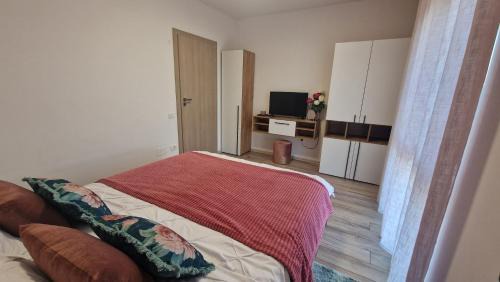 Cordau Apartment | Blooming Apartment, Baile Felix