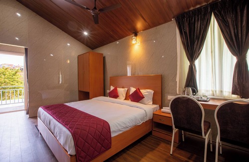 Vannarpet Hotel | Blossom Inn