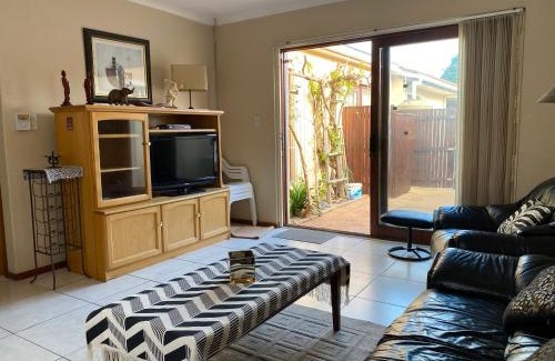 Blouberg Rise Apartment | Blouberg Cosy 2 bedroom house