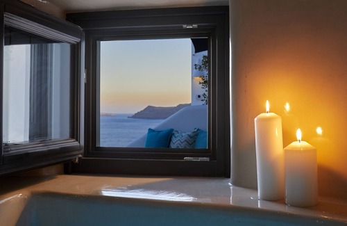 Oia Villa | Blue Art Caves