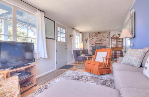 Neskowin House | Blue Beach Cottage - Meredith Lodging