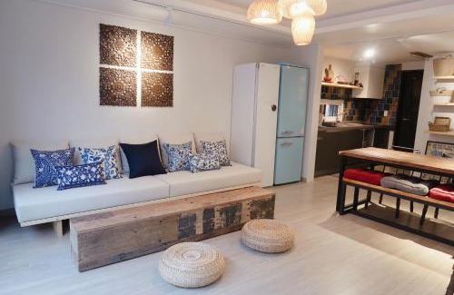 Andeok House | Blue Casa