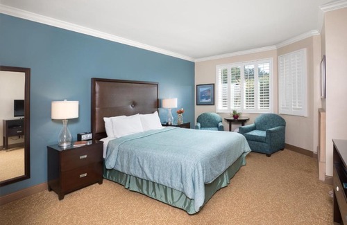 San Simeon Hotel | Blue Dolphin Inn