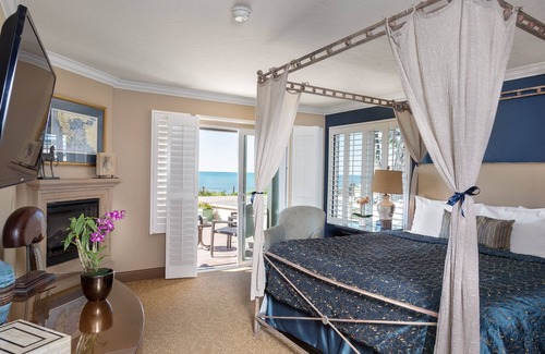 San Simeon Hotel | Blue Dolphin Inn