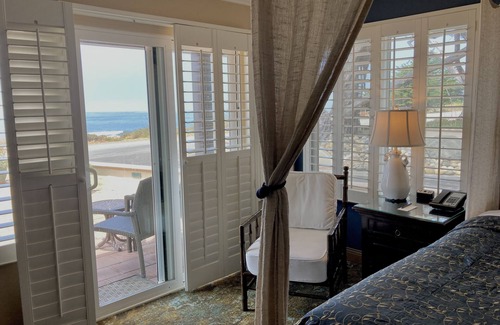 San Simeon Hotel | Blue Dolphin Inn