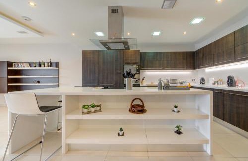 Ta' Xbiex Apartment | Blue Harbour, Marina View 2 Bedroom Apartment