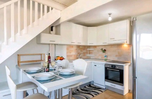 Old Town Apartment | Blue Haven Beach Loft Apartment
