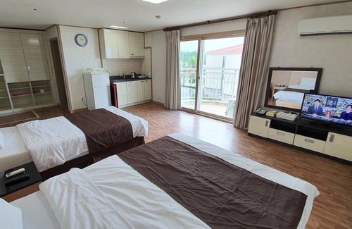 Hallim Hotel | Blue Hawaii Resort
