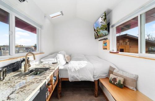 Port Angeles House | Blue Moon Tiny House, Sauna,ht