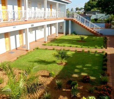 Teyateyaneng Hotel | Blue Mountain Inn Lesotho