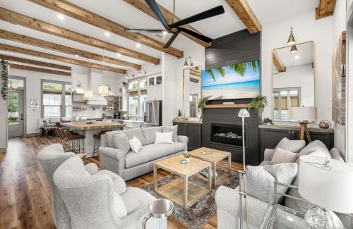 West Panama City Beach House | Blue Porch Paradise - 35 Grande Point Drive W