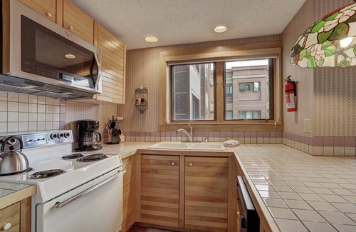 Peak 9 Condo | Blue River Studio by Ski Colorado