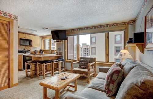 Peak 9 Condo | Blue River Studio by Ski Colorado