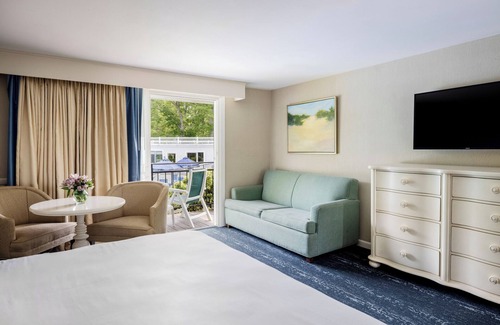 South Yarmouth Hotel | Blue Rock Resort