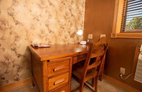Massena Hotel | Blue Spruce Motel