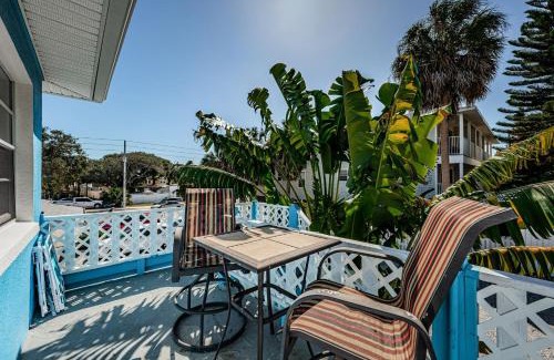 Indian Rocks Beach Apartment | Blue Water Beachside Villa 6