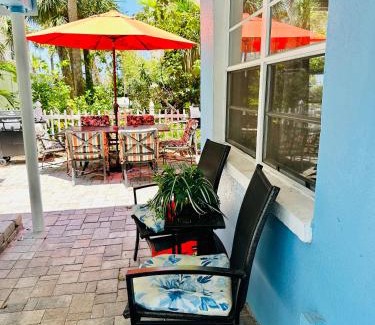 Indian Rocks Beach Apartment | Blue Water Beachside villa 2
