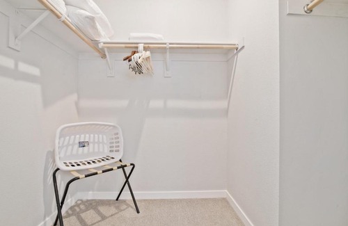 Menlo Park Apartment | Bluebird Suites in Menlo Park
