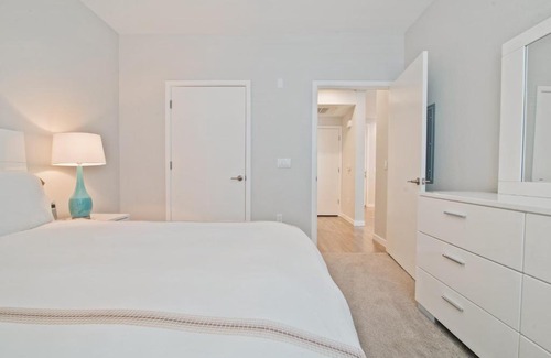Menlo Park Apartment | Bluebird Suites in Menlo Park