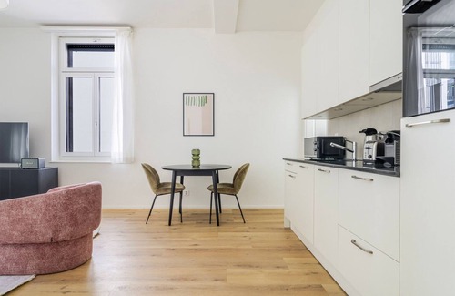 Seebach Apartment | Blueground | Seebach, balcony, nr Katzensee