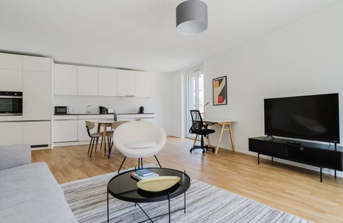 Alt-Wiedikon Apartment | Blueground | Wiedikon, balcony & w/d, nr market