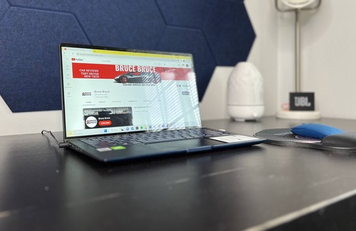 Surrey House | Blueprint Townhouse w/KING BD+Fast Wi-Fi+EV charging