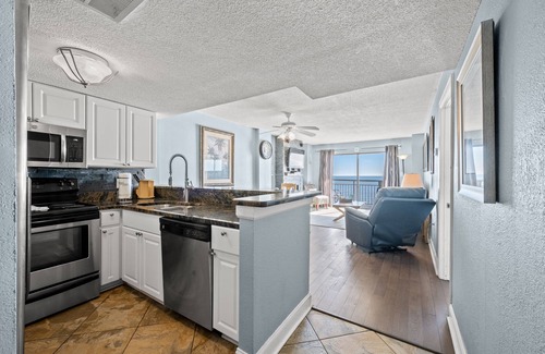 Myrtle Beach Condo | Bluewater Resort by Elliott Beach Rentals
