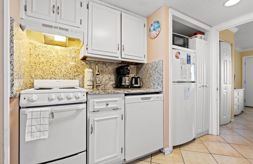 Myrtle Beach Condo | Bluewater Resort by Elliott Beach Rentals