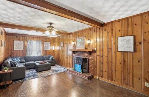 Whitehaven House | Bluff City Gem with Game Room home