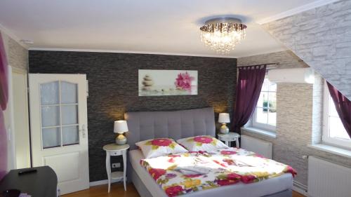 Jenfeld Apartment | Blumen Apartment