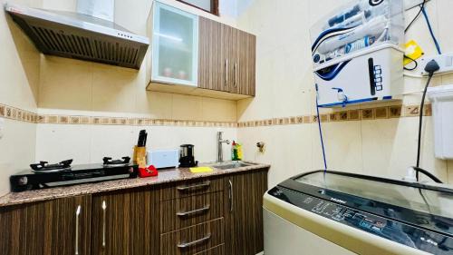 Green Park Apartment | BluO Classic Studio - Green Park Hauz Khas Village
