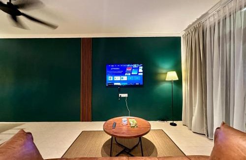 Cyberjaya House | BNB Cozy Homestay - Cyberjaya, 14 pax