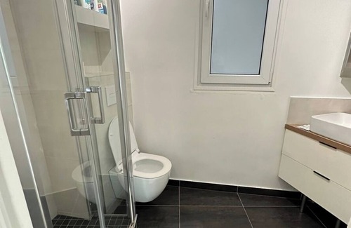 Epinettes Apartment | BnBNook - Bright 1BR Near Montmartre and Sacre-Cœur