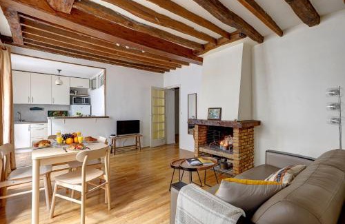 Faubourg Saint-Germain Apartment | BnBNova - 1BR Eiffel Tower & Rue Cler