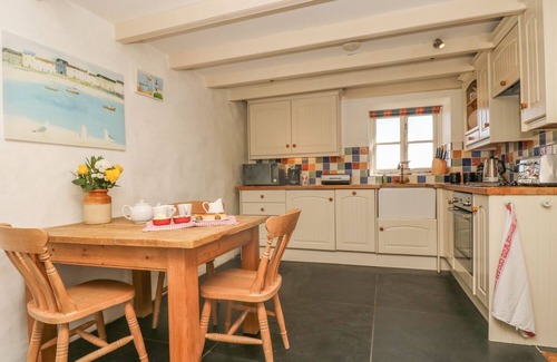 Chysauster Cottage | Boar's House