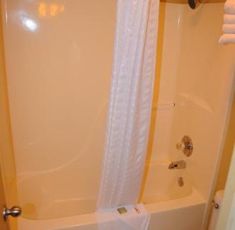 Lamar Heights Hotel | Boarders Inn and Suites by Cobblestone Lamar Missouri