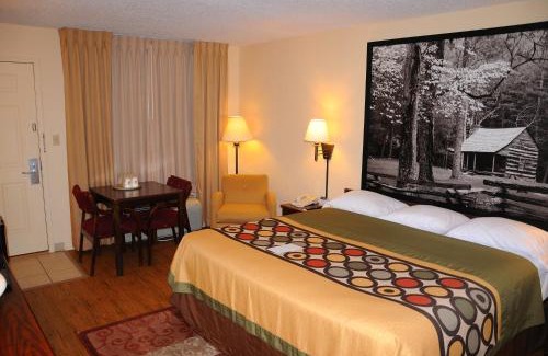 Lamar Heights Hotel | Boarders Inn and Suites by Cobblestone Lamar Missouri