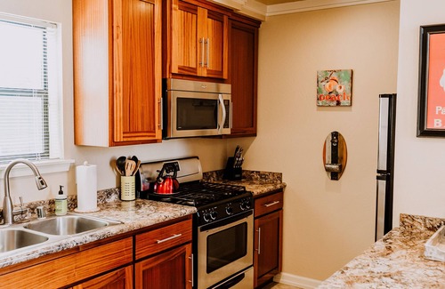 Old Town Eureka House | Boardwalk Loft w/bay view loacated in old town