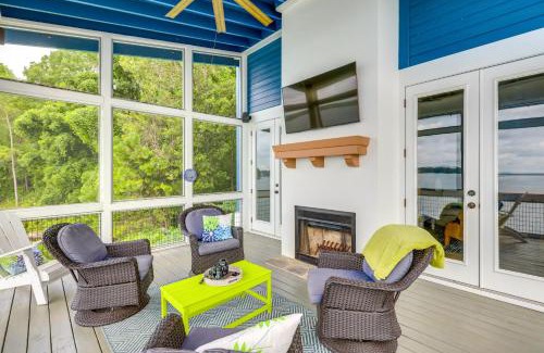 Alexander City House | Boat Dock and Stunning Views Lake Martin Retreat!