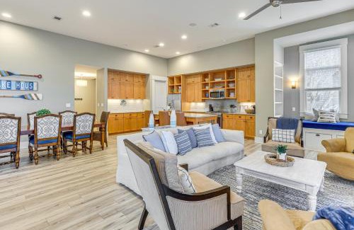 Alexander City House | Boat Dock and Stunning Views Lake Martin Retreat!