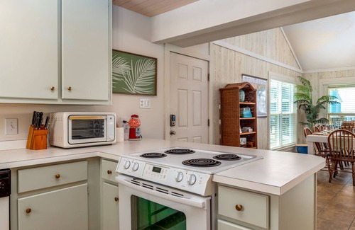 Silver Cay House | Boat Dock! Spectacular views walk to beach!