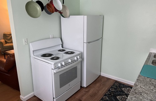 Willoughby Spit Apartment | Boat House Ground Floor #2 - 1 Br Waterfront, Wifi 1 Bedroom Apts by RedAwning