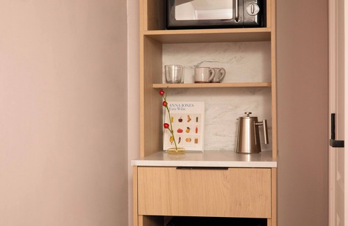 West Kensington Hotel | Bob W London Olympia