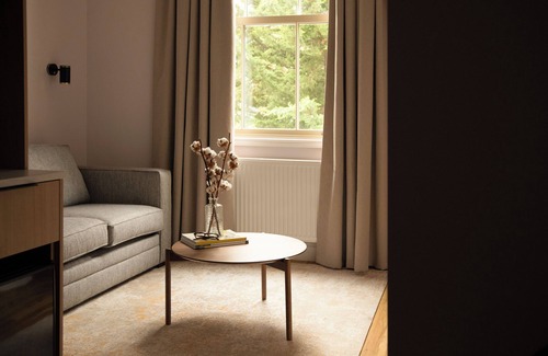 West Kensington Hotel | Bob W London Olympia