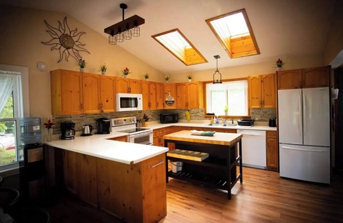 Bobcaygeon Cottage | Bobcaygeon Paradise Cottage