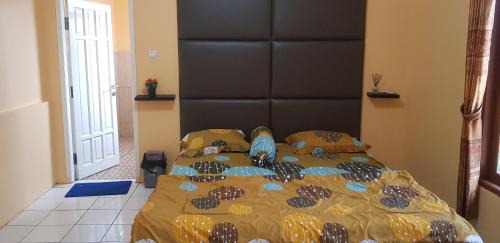 Cisarua Villa | BoBo queen house 3 ( villa baba II) mountain view