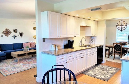 Riverside House | ☀️ Boho Beach House ☀️ Minutes to all Local Delights!